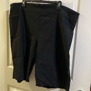 Shorts, black, Avenue